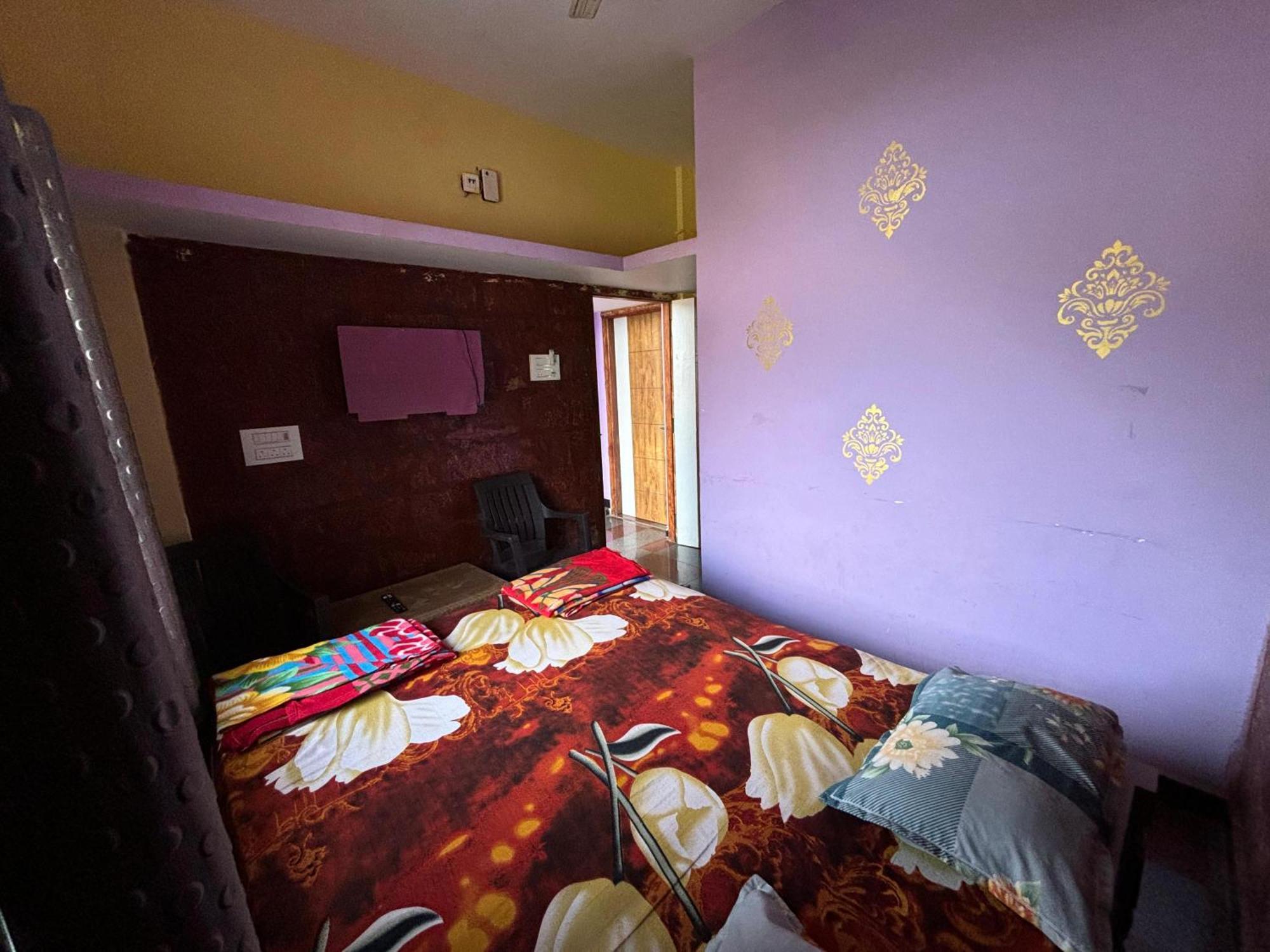 Dandeli Nakadi Home Stay Buitenkant foto